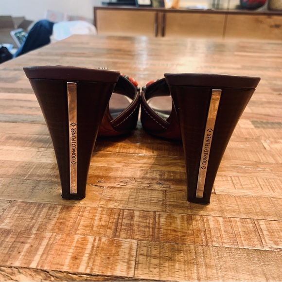 Donald J. Pliner Couture Nya Southwest Beaded Slide / Slip On / Mules Heels sz 7 - Picture 9 of 13